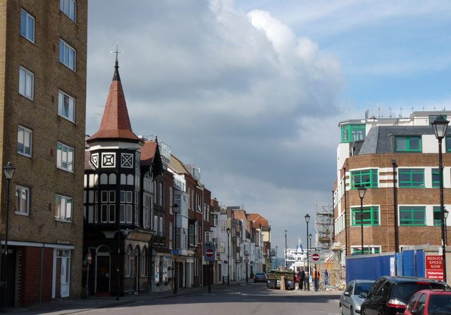 Le village de Gosport au sud de l’Angleterre. Peter Trimming Wikipédia;