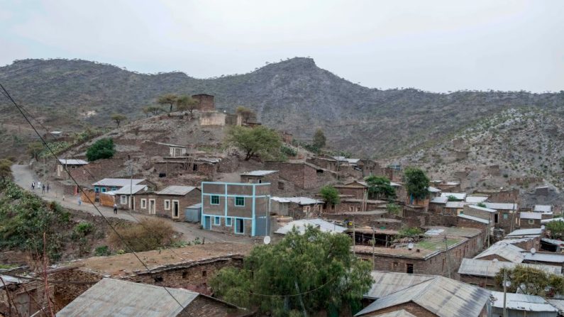 Le 12 juillet 2018. Cette image montre une vue générale de la ville d'Alitena près de la frontière entre l'Érythrée et l'Éthiopie où une partie de l'ethnie Irob réside. Un processus de paix sans précédent entre les anciens ennemis au cours des six dernières semaines respecter la décision des Nations Unies de 2002 sur la frontière. Photo MAHEDER HAILESELASSIE TADESE / AFP / Getty Images.