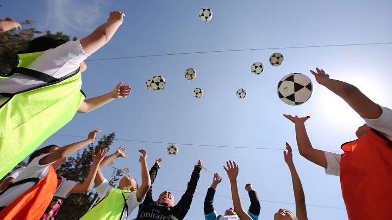 Le groupe italien avait en effet lancé une promotion pour le Nutella permettant d'obtenir un ballon de foot pour l’achat du produit. Photo ABBAS MOMANI / AFP / Getty Images.