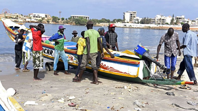 Les pêcheurs sénégalais peuvent désormais pêcher en Mauritanie, a-t-on appris mercredi auprès des autorités. Photo SEYLLOU / AFP / Getty Images.