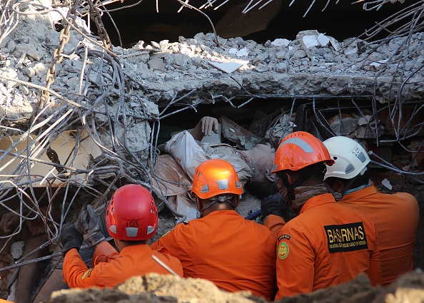 Puissant séisme de magnitude 6,9 à Lombok en Asie  (Photo : PIKONG/AFP/Getty Images)