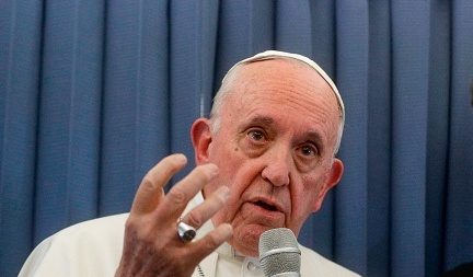 Le pape recommande la psychiatrie pour l’homosexualité décelée dès l’enfance