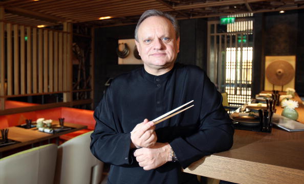 Le chef Joël Robuchon, qui comptait le plus d’étoiles Michelin au monde, est mort lundi à l’âge de 73 ans. (VALERY HACHE/AFP/Getty Images)