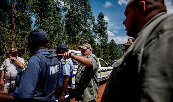 La saisie des terres aux fermiers blancs prend de l’ampleur en Afrique du Sud – les débuts chaotiques d’une révolution communiste