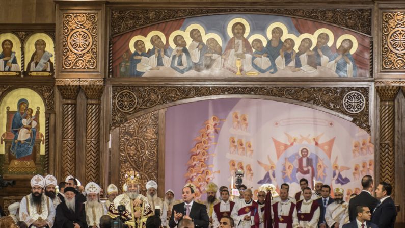 La cathédrale de la Nativité du Christ dans la future capitale administrative égyptienne Les chrétiens orthodoxes sont emballé par la cathédrale de la Nativité du Christ nouvellement construite pour une messe la veille de Noël. Photo : KHALED DESOUKI / AFP / Getty Images.