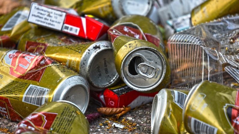 Pollution sur autoroute  : un tiers des Français jette ses déchets par la fenêtre de sa voiture (Crédit images : Pixabay)