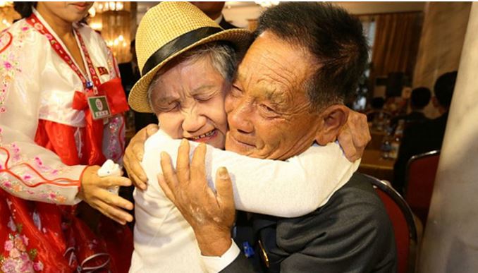 Lee Keum-seom avec son fils, Lee Sung-Chul (©Getty Images | Pool)