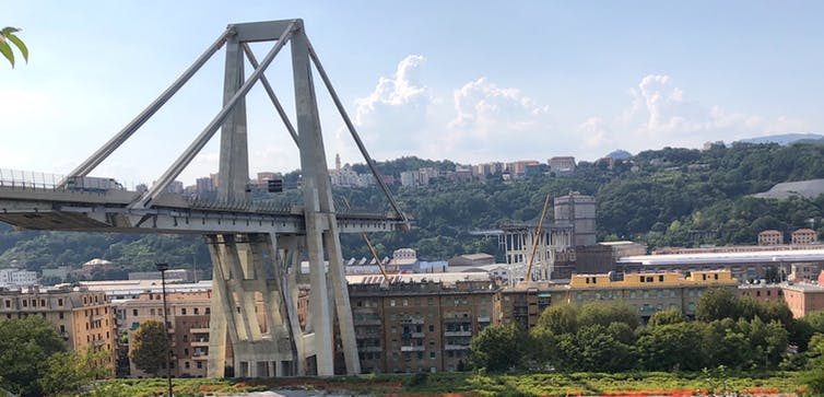 Le pont Morandi à Gênes, après son effondrement. (Michele Ferraris/Wikimedia, CC BY-SA)