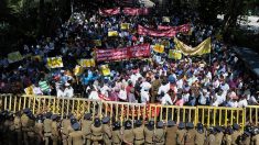 Les Sri lankais protestent contre la concession par leur gouvernement d’un important port à la Chine