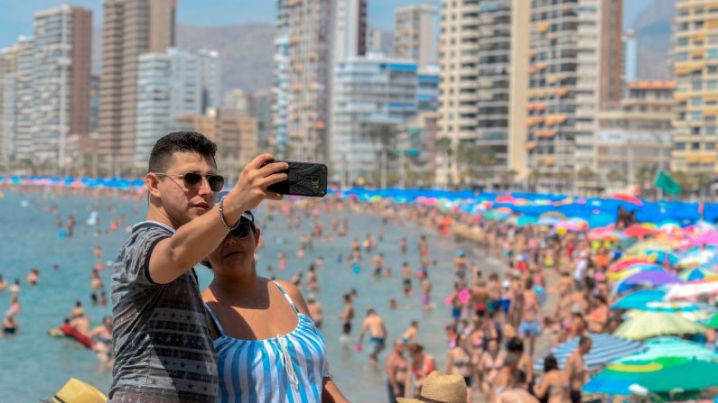 La plage de la station balnéaire de Benidorm, le 5 août 2018. Photo : JOSE JORDAN / AFP / Getty Images.