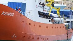 Aquarius en route vers Marseille : la France cherche « une solution européenne »