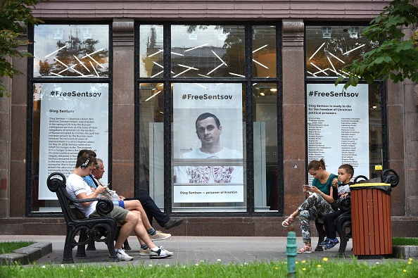 -Le directeur et auteur anti-Kremlin de 41 ans a lancé sa grève de la faim le 14 mai demande à la Russie de libérer les prisonniers politiques ukrainiens. Photo SERGEI SUPINSKY / AFP / Getty Images.