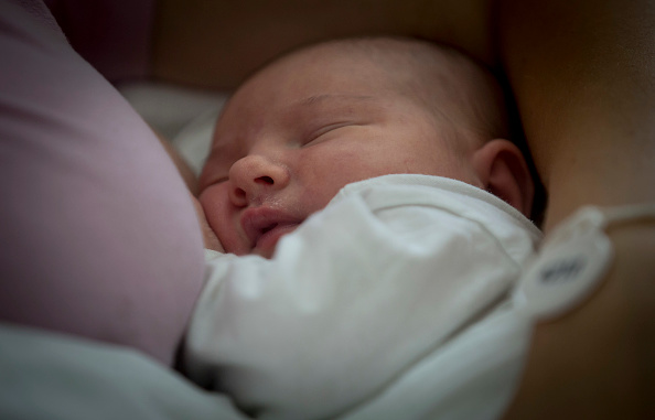 -L’enfant et la mère ont été emmenée dans un hôpital proche et le vol a quitté Bombay. Photo d’illustration, BUNIC / AFP / Getty Images.