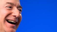 Jeff Bezos, PDG d’Amazon, a gagné près de 80 milliards de dollars en un an, un record