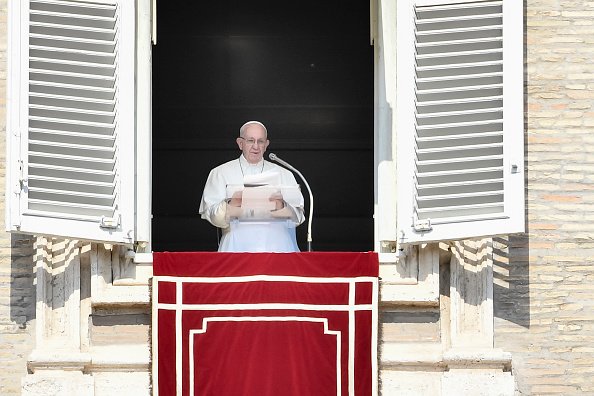 - Sa traditionnelle homélie prononcée sur la place Saint-Pierre. Photo FILIPPO MONTEFORTE / AFP / Getty Images.