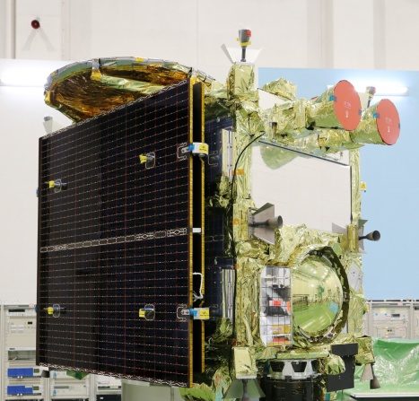 -Le robot Mascot a été largué par la sonde japonaise Hayabusa2, pour une mission éclair qui pourrait fournir de précieuses données sur la naissance du système solaire. Photo JIJI PRESS/AFP/Getty Images.