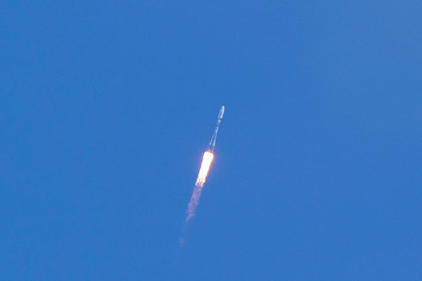 -Un véhicule Soyouz décolle de sa rampe de lancement Image d’illustration. Photo JODY AMIET / AFP / Getty Images.