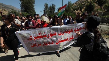 L’engagement du groupe terroriste PKK à se désarmer accueilli avec un optimisme prudent en Turquie
