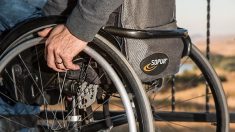 Paris : un chauffeur de bus fait descendre ses passagers pour permettre à un handicapé de monter