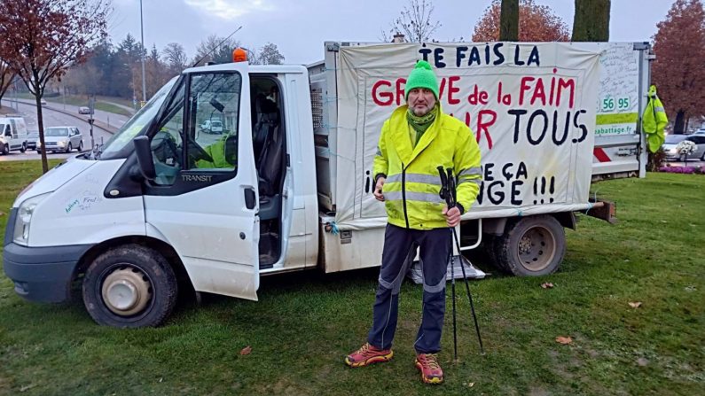 Crédit : capture d'écran Facebook - 30 jours pour le peuple. 