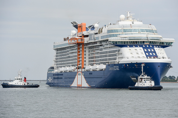 -La compagnie américaine Celebrity Cruise, le paquebot de tourisme 'Celebrity Edge', quitte les chantiers navals de Saint-Nazaire ce dimanche le 04 Novembre 2018, dans l'ouest de la France. Photo SEBASTIEN SALOM GOMIS / AFP / Getty Images.