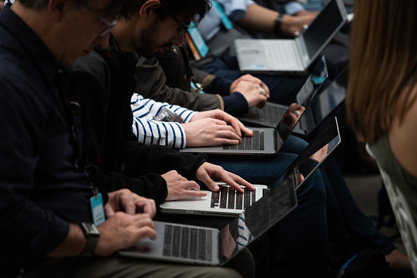 Les pirates informatiques sont accusés d'avoir voulu paralyser plusieurs institutions entre janvier 2016 et septembre 2018. (Photo : GRANT HINDSLEY/AFP/Getty Images)