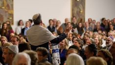 Premier shabbat à Pittsburgh depuis la fusillade antisémite