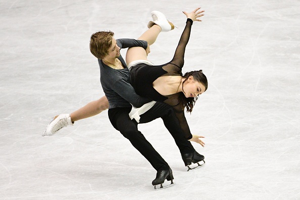 -Kaitlin Hawayek et Jean-Luc Baker se produisent lors de la danse libre sur glace au trophée NHK de patinage artistique à Hiroshima le 11 novembre 2018. Photo MARTIN BUREAU / AFP / Getty Images.