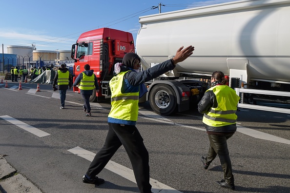 Le mouvement "Gilets jaunes" s'étend sur les zones frontalières.    (Photo: PASCAL PAVANI/AFP/Getty Images)