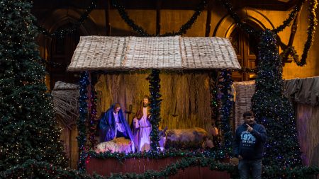 Marseille : plusieurs crèches de Noël installées dans les mairies jugées illégales par le tribunal administratif