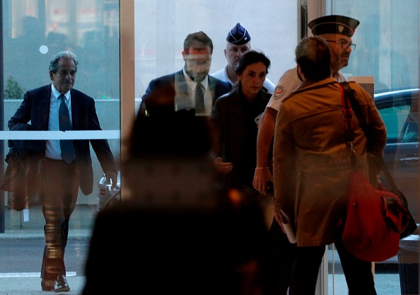 Alexandre Benalla a continué de voyager avec un passeport diplomatique renouvelé le 24 mai dernier. (Photo : GEOFFROY VAN DER HASSELT/AFP/Getty Images)