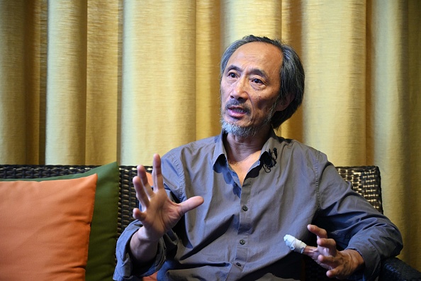 -L'écrivain chinois dissident Ma Jian s'exprime lors d'une interview accordée à l'AFP à Hong Kong le 10 novembre 2018. Photo ANTHONY WALLACE / AFP / Getty Images.