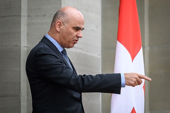 Président suisse Alain Berset lors d'une conférence de presse à Berne a déclaré que "Des progrès très importants ont été réalisés", mais "nous avons constaté (...) qu'il reste encore des divergences sur des points qui sont aussi très importants".  (Photo : FABRICE COFFRINI/AFP/Getty Images)