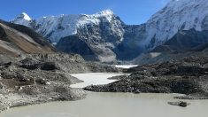 Au Népal, la bombe à retardement des lacs glaciaires