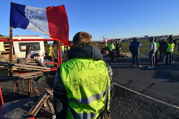 Un jeune gilet jaune de 23 ans est décédé  sur un rond point à Avignon (Vaucluse). (Photo : PASCAL GUYOT/AFP/Getty Images)