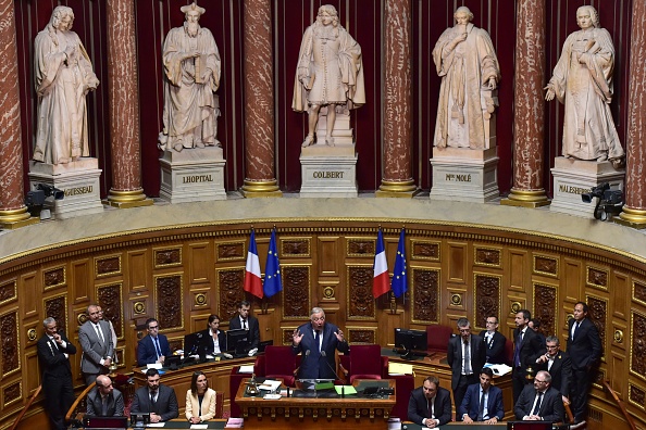  Le Sénat a voté l'allègement de l"exit tax" sur demande du gouvernement.      (Photo : CHRISTOPHE ARCHAMBAULT/AFP/Getty Images)