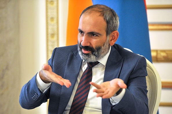 -Le Premier ministre arménien Nikol Pashinyan, un mois après qu'une révolution pacifique l'ait propulsé au pouvoir dans l'ex-Arménie soviétique appauvrie. Photo KAREN MINASYAN / AFP / Getty Images.