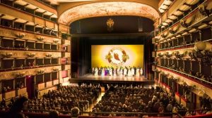 L’ambassade de Chine a fait pression sur un théâtre en Espagne pour qu’il annule Shen Yun, révèle une enquête