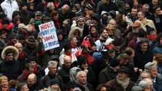 Le foulard rouge qui réclamait « un pouvoir politique et judiciaire plus strict » pour « calmer » les Gilets jaunes était un imposteur