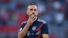 VIDÉO – Franck Ribéry commande une entrecôte recouverte d’or dans un restaurant de Dubaï et répond violemment aux personnes outrées