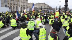 « Gilets jaunes »: mobilisation en hausse, tension moindre avant le grand débat