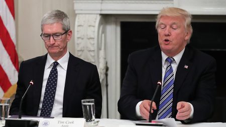 Trump à Apple: « Fabriquez vos produits aux Etats-Unis »