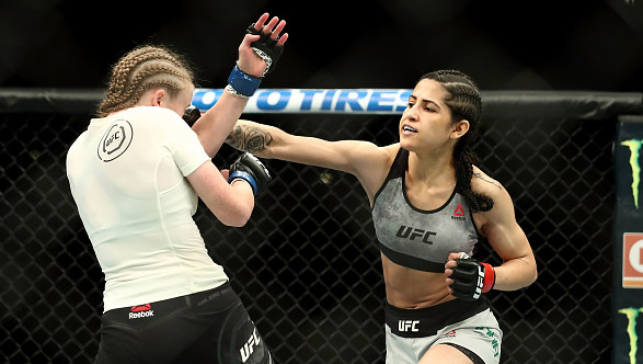 Polyana Viana est une championne de MMA - Crédit : Joe Scarnici/Getty Images