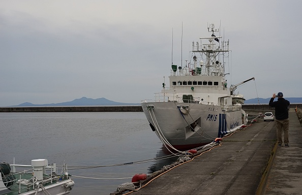 -Quatre des îles connues sous le nom de Territoires du Nord au Japon et les îles des Kouriles du Sud en Russie sont disputées et restent un point d'achoppement amer entre Tokyo et Moscou, les empêchant de signer un traité de paix formel. Photo par Kazuhiro NOGI / AFP /Getty Images.