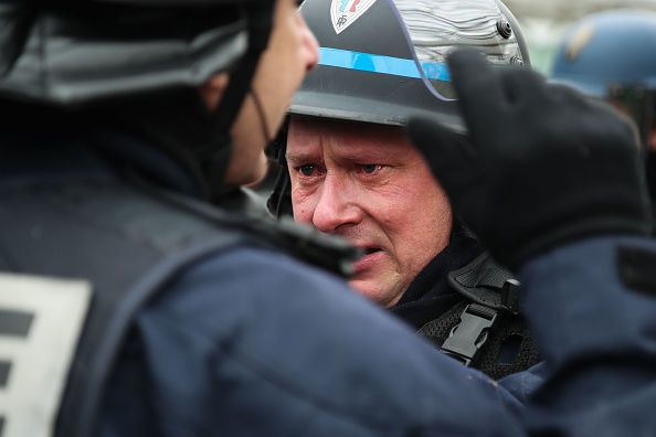 "Gilets jaunes" :  Paris, décembre 2018. Les forces de l'ordre sont épuisées. (Photo : ZAKARIA ABDELKAFI/AFP/Getty Images)