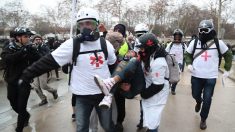 Main arrachée d’un manifestant « gilet jaune » samedi à Paris : une enquête judiciaire a été ouverte