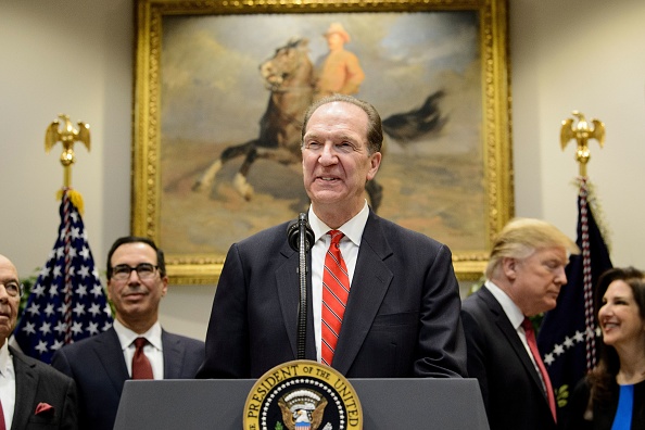 -David Malpass s'exprime après l'annonce par le président américain Donald Trump de sa candidature à la direction de la Banque mondiale lors d'un événement organisé dans la salle Roosevelt de la Maison Blanche le 6 février 2019 à Washington, DC. Photo par Brendan Smialowski / AFP / Getty Images.