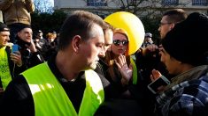 VIDÉOS – Ingrid Levavasseur violemment insultée lors de son arrivée à la manifestation des Gilets Jaunes