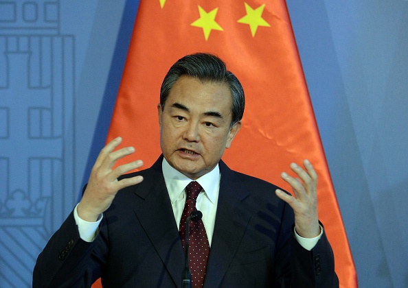 Le ministre chinois des Affaires étrangères, Wang Yi (Photo ATTILA KISBENEDEK / AFP / Getty Images)