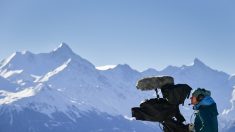 Avalanche dans les Alpes suisses : un mort, trois blessés, arrêt des recherches